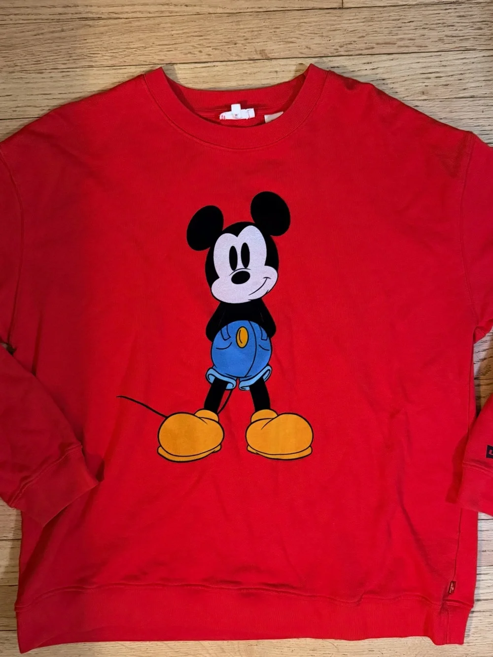 Levi’s x Disney Mickey Mouse Felt Graphic Sweatshirt Red L Unisex Boxy Kidplay
